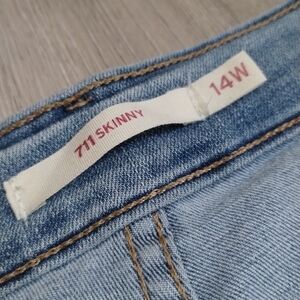 Levi's Light Blue Denim 711 Skinny